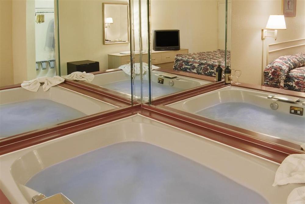 Econo Lodge Гейнсвилл Номер фото