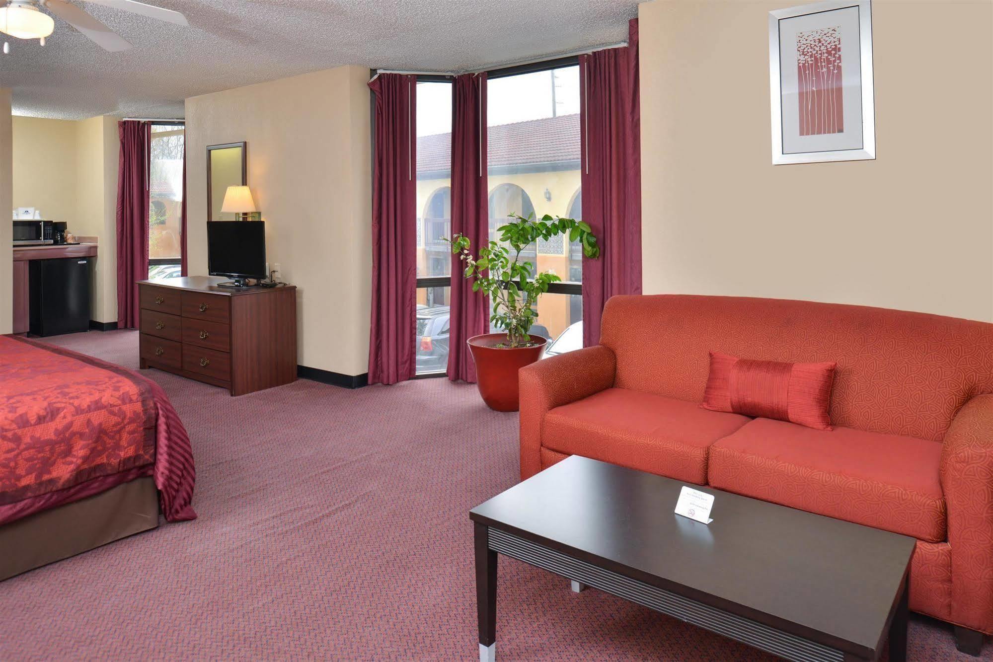 Econo Lodge Гейнсвилл Экстерьер фото