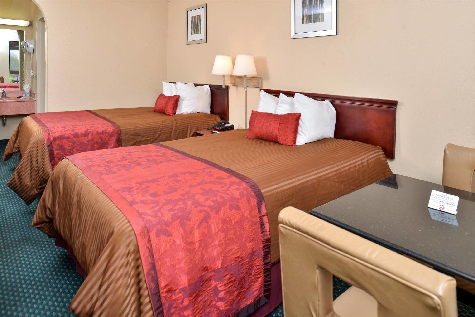 Econo Lodge Гейнсвилл Экстерьер фото