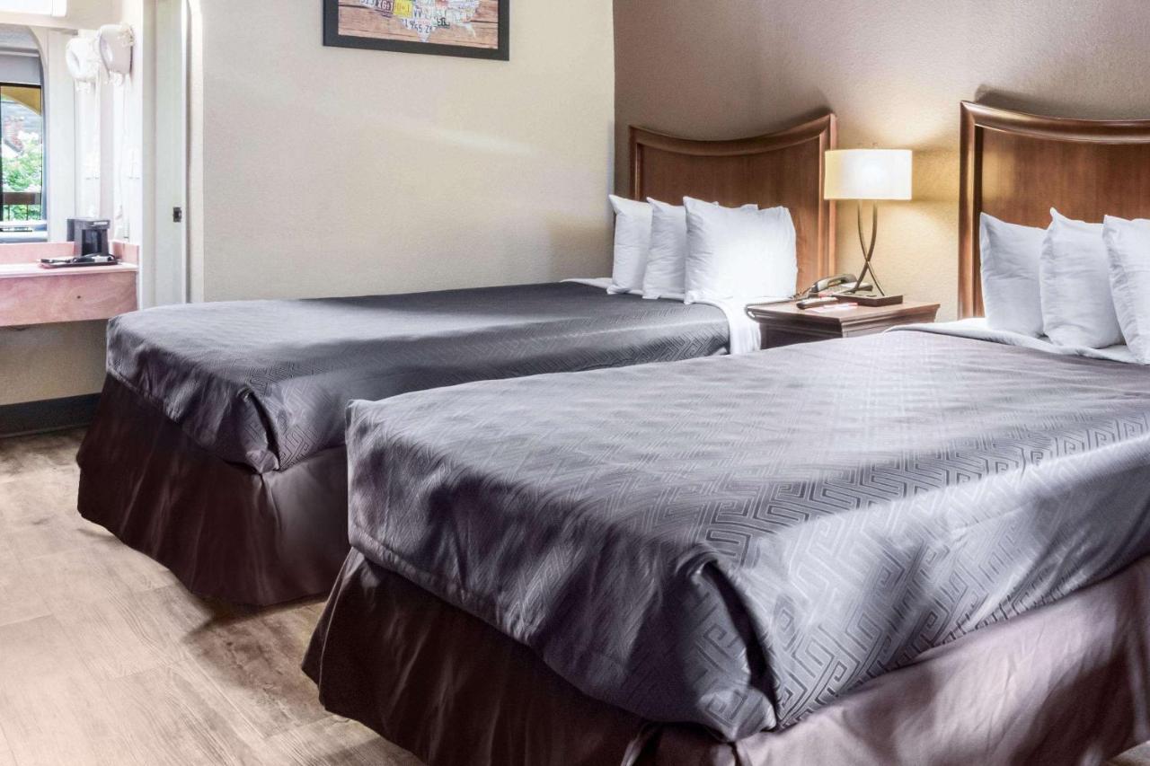 Econo Lodge Гейнсвилл Экстерьер фото