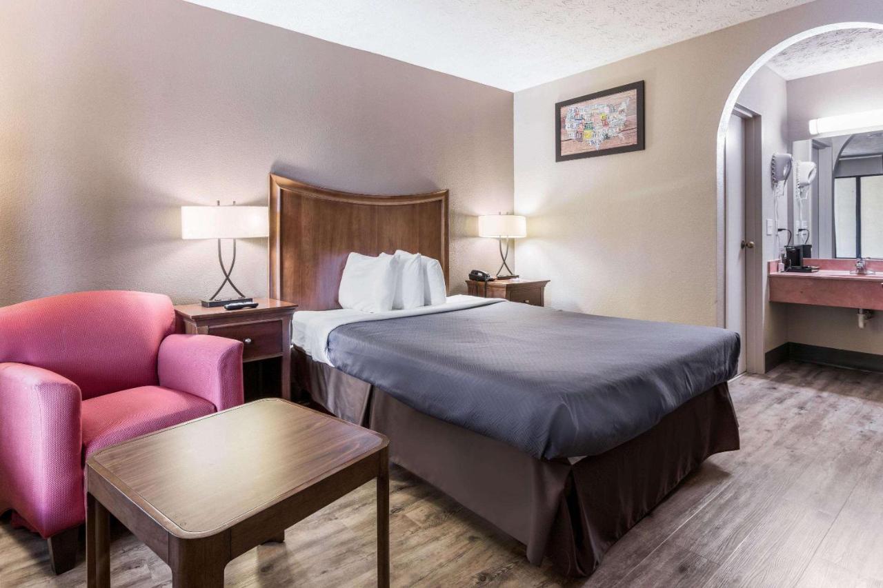 Econo Lodge Гейнсвилл Экстерьер фото