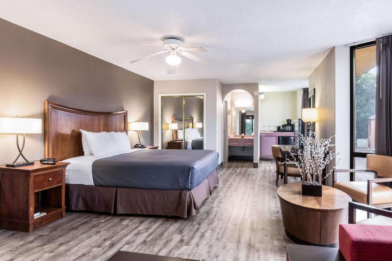 Econo Lodge Гейнсвилл Экстерьер фото