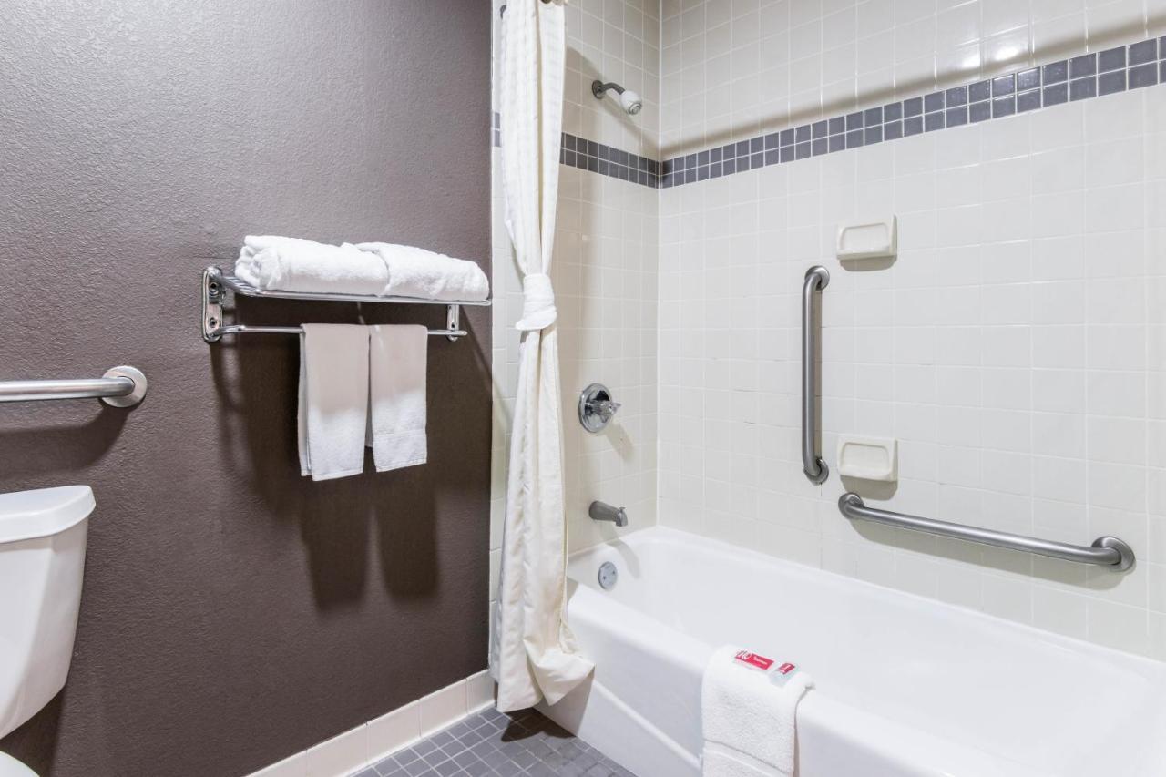 Econo Lodge Гейнсвилл Экстерьер фото